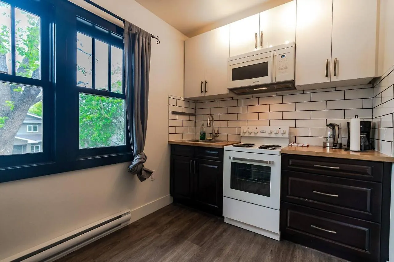 Historical Building 1Br 1Ba Walk To Rogers Place Edmonton 0*,  Canada