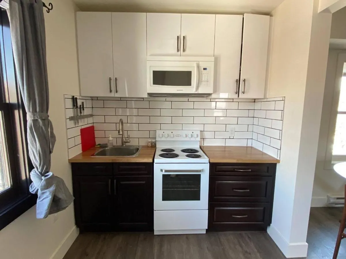 Historical Building 1Br 1Ba Walk To Rogers Place Edmonton Apartment